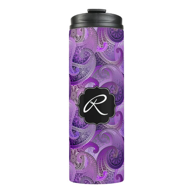 Lila Paisley mit benutzerdefinierter Monogramm Thermosbecher (Vorderseite)