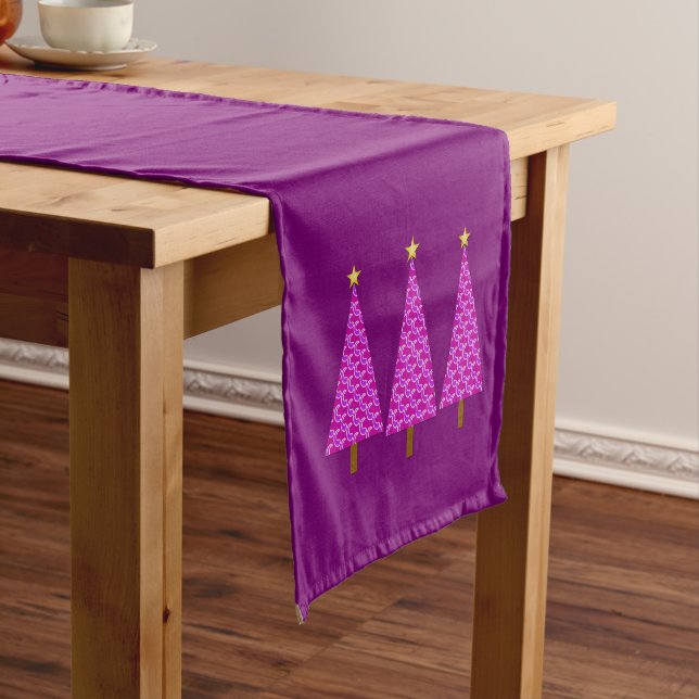Lila Paisley Retro Moderner Weihnachtsbaum Kurzer Tischläufer (Beispiel)