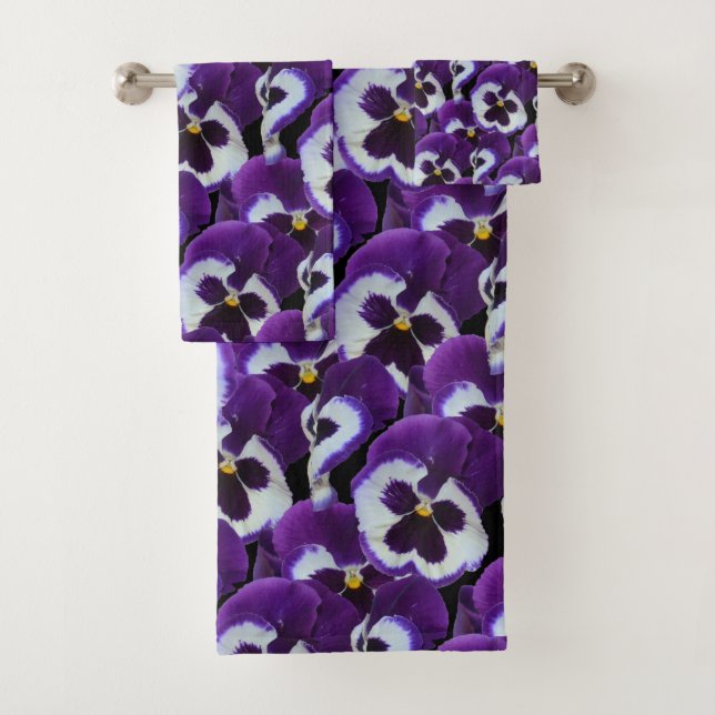 Lila Pansy Bouquet, Badhandtuch Set (Insitu)