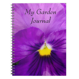 Lila Pansy-im Garten arbeitenzeitschrift Notizblock