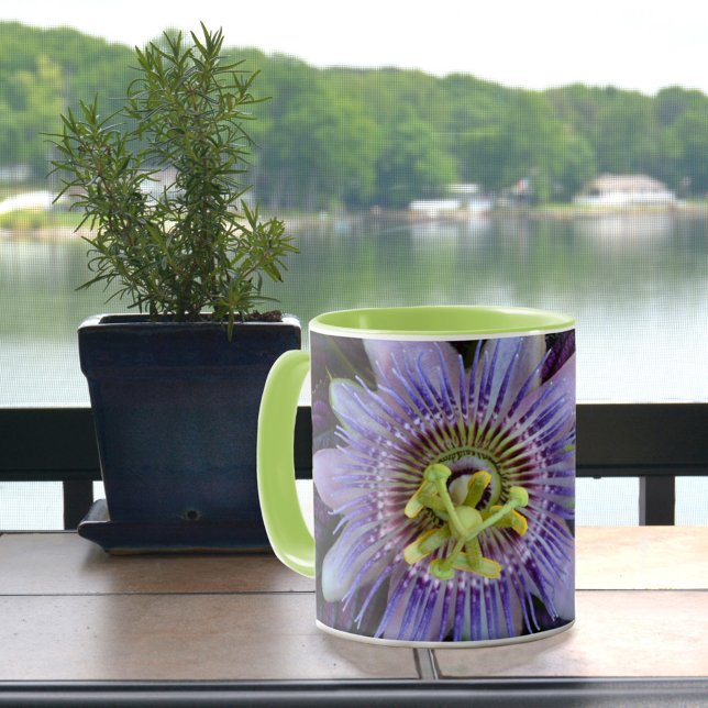 Lila Passion Blume Blossom individuell anpassbar Tasse (Von Creator hochgeladen)