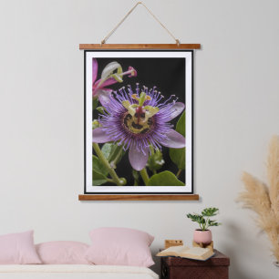 Lila Passion Fruit Blume, Wandteppich Mit Holzrahmen