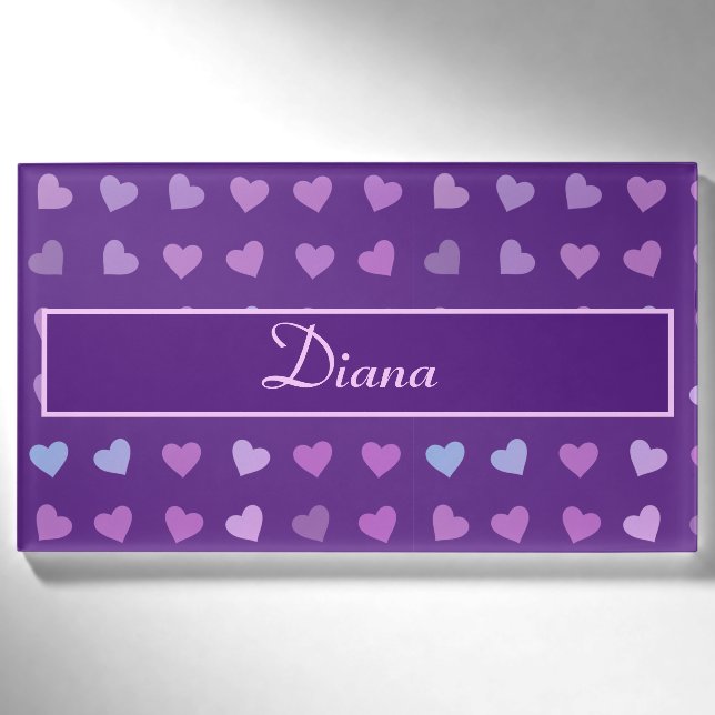 LILA PASTEL FARBIGE HERZEN PERSONALISIERT NAMENSCHILD (Vorderseite)