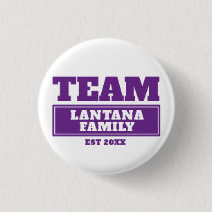 Lila personalisierte Familie des Teams oder Button