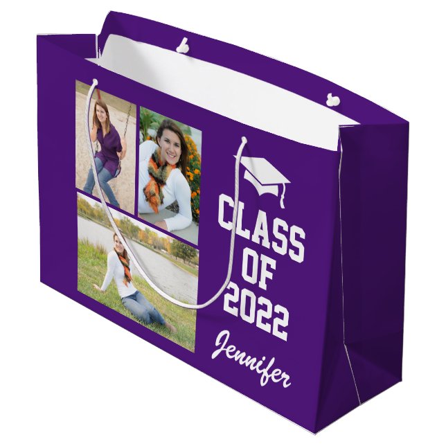 Lila Personalisiertes Foto Senior Class 2021 Große Geschenktüte (Rückseite Schrägansicht)