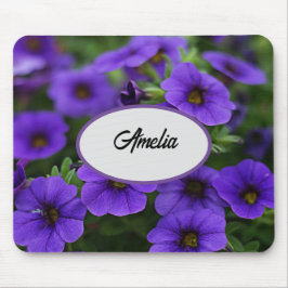 Lila Petunia-Blume mit Namen Mousepad