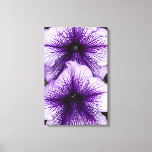 Lila Petunias Triptychon Leinwanddruck