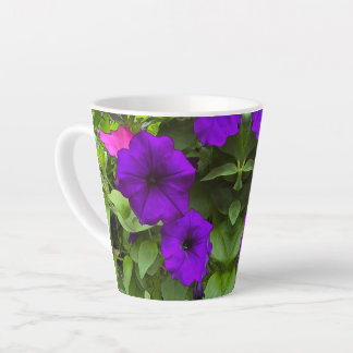 Lila Petunie - Latte-Tasse Milchtasse