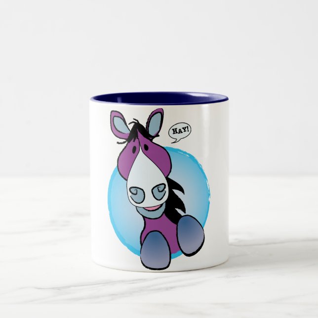 Lila Pferdeheu! Zweifarbige Tasse (Mittel)