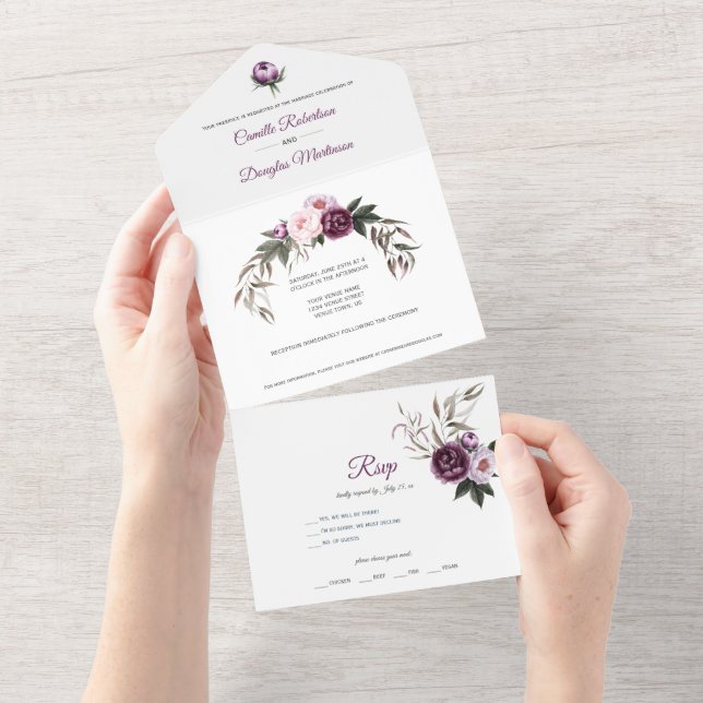 Lila Pflaumenrosa-Peonies-Hochzeit | All In One Einladung (Abreißen)