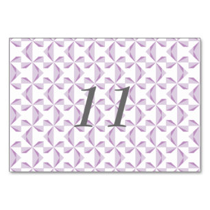 Lila Pinräder Tischnummer