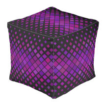 Lila Quadrate auf schwarz
