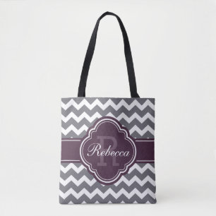 Lila Quatrefolienmonogramm Graues Zickzack Muster Tasche