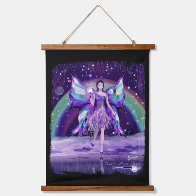 Lila Rain Fairy Wandteppich Mit Holzrahmen (Vorderseite)