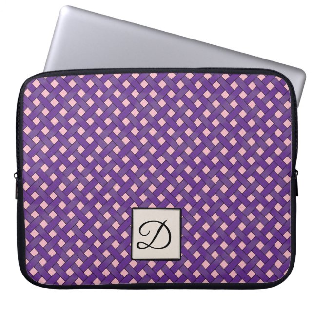 Lila Rattan auf benutzerdefiniertem Rosa mit Monog Laptopschutzhülle (Vorderseite)