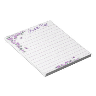 Lila Reben-Blumen personalisiert Notizblock