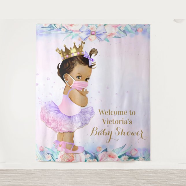Lila rosa Baby mit Maske Babydusche XL Hintergrund Wandteppich (Vorderseite)