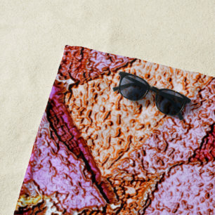 Lila rosa bemalte Vulkansteine zeichnend Strandtuch