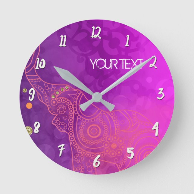 Lila rosa bezaubernder Elefant-personalisierte Runde Wanduhr (Vorderseite)