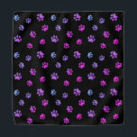 Lila rosa blaue Paw-Druckmuster Schwarz Halstuch<br><div class="desc">Zeigen Sie,  wie viel Sie Tiere mit dieser niedlichen und mädchenhaft lila,  rosa und blauen Pfoten Druck gemustert bandana. Wetten Sie,  dass Ihr Haustier es auch anziehen wird!</div>