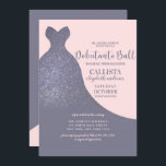 Lila rosa Funkelnd Glitzer Dress Debutante Dance Einladung<br><div class="desc">Diese elegante und glamouröse Debüttenball-Party Einladung ist perfekt für das trendige und stilvolle Mädchen. Es verfügt über ein Imitat gedruckt staubigen lila funkelnd Glitzer Farbverlauf ombre Kleid auf einem rot rosa Hintergrund. Auf der Rückseite sind ein passendes Monogramm und ein einfaches Farbblock-Design. Es ist modern, einfach, elegant und mädchenhaft; das...</div>
