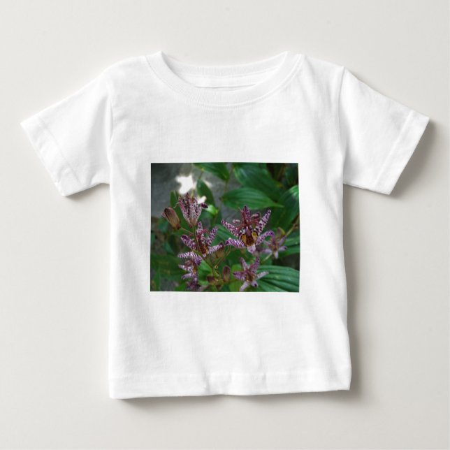 Lila, rosa gestreifte Orchidee wie Blume Baby T-shirt (Vorderseite)