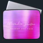 Lila-rosa-Metallic-Monogramm-Geschäft Laptopschutzhülle<br><div class="desc">Moderne Lila und rosa Ombre Girly Make up and Hair Beauty Salon Imitats Metallic rostfreie elegante Monogram Promotional Laptop Bag or Sleeve Promotional (Promo) Inseratcase. Dieses klassische berufliche Business-Computergehäuse kann so angepasst werden,  dass es Ihren mit Monogramm Skriptsignaturnamen und Ihren Beruf oder Ihre Position als Jobtitel enthält.</div>