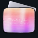 Lila-rosa-Metallic-Monogramm-Geschäft Laptopschutzhülle<br><div class="desc">Moderne Gold Lila und rosa Rainbow Pastel Ombre Girly Make up and Hair Beauty Salon Imitats Metallic Stainless Elegant Monogram Promotional Laptop Bag or Sleeve Promotional (Promo) Inseratcase. Dieses klassische berufliche Business-Computergehäuse kann so angepasst werden, dass es Ihren mit Monogramm Skriptsignaturnamen und Ihren Beruf oder Ihre Position als Jobtitel enthält....</div>