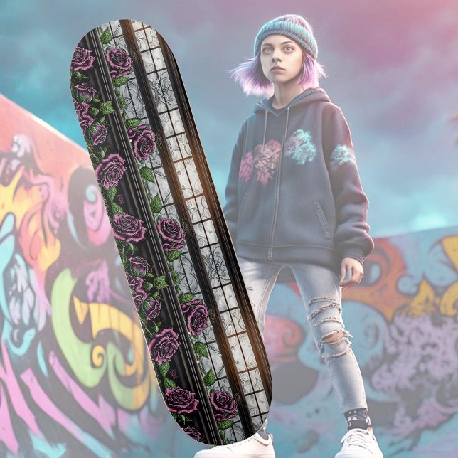 Lila Rose am Fenster - gotischer Stil Skateboard (Von Creator hochgeladen)