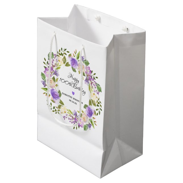 Lila Rose Blumenstrauß Rustikaler Kranz 100. Gebur Mittlere Geschenktüte (Vorderseite Schrägansicht)