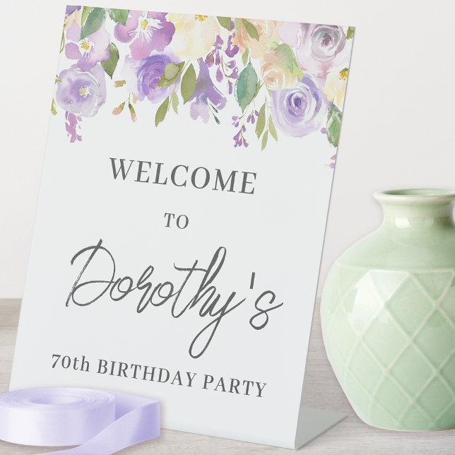 Lila Rose Floral 70. Geburtstag Willkommen Sockelschild (Message me if you need matching party supplies. Napkins, paper plates, balloons, etc. )
