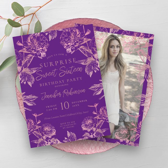 Lila Rose Gold Foto ÜBERRASCHUNG Süß 16 Einladung (Purple Rose Gold Floral Photo SURPRISE Sweet 16 Invitation)