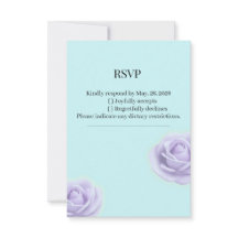 Lila Rose mit blauer Hochzeits-RSVP
