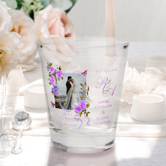 Lila Rosenband Monogramm Foto Hochzeit Schnapsglas