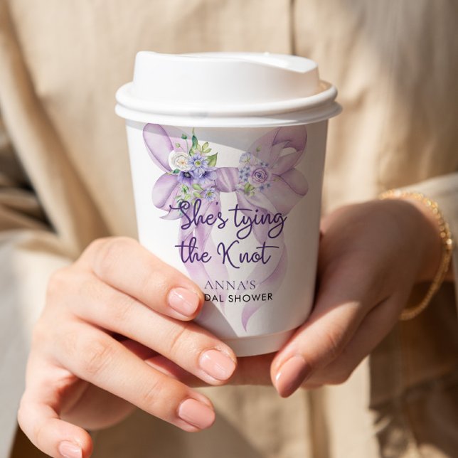 Lila Schleife Sie bindet das Brautparty des Knoten Pappbecher (Von Creator hochgeladen)