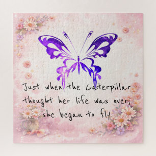 Lila Schmetterling Inspirierender Spruch