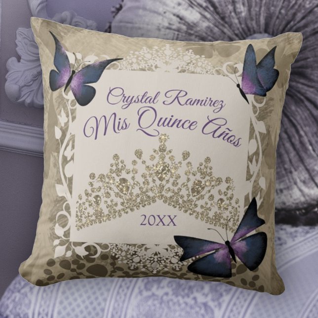 Lila Schmetterlinge, Taupe Tiara Quinceanera Pillo Kissen (lavender plum purple quinceanera pillow vintage beige purple keepsake personalized throw gold tiara)