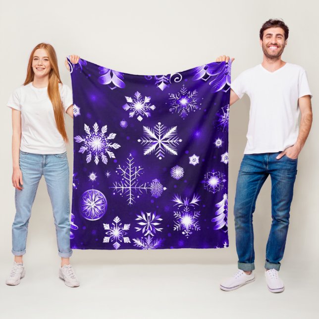 Lila Schneeflockenmuster Fleecedecke (Beispiel)
