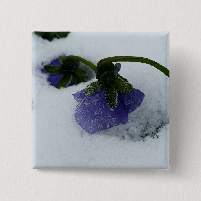 Lila Schneepause Button (Vorderseite)