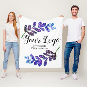 lila schwarze Blätter mit Logo Fleecedecke