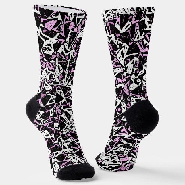 Lila schwarzes Dreiecksmuster Socken (Gewinkelt)
