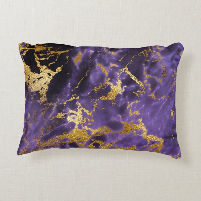 Lila schwarzes MarmorImitat-GoldGlitzer-Muster Zierkissen (Rückseite)