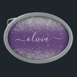 Lila Silver Glitzer Girly Glam Monogram Ovale Gürtelschnalle<br><div class="desc">Lila und Silver Sparkle Glitzer Script Monogram Name Gürtelschnalle. Das macht den perfekten Abschluss,  süß 16 16.,  18.,  21.,  30.,  40.,  50.,  60.,  70.,  80.,  90.,  100. Geburtstag,  Hochzeit,  Brautparty,  Jubiläum,  Babydusche oder Junggeselinnen-Abschied Geschenk für jemanden,  der Luxus und Chic Stil Lieben glänze.</div>