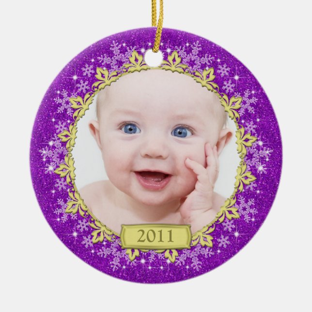 Lila Snowflakes Baby's First Christmas Foto Keramik Ornament (Vorne)