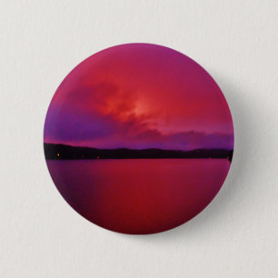 Lila Sonnenuntergang in heiß rosa auf dem Arrowhad Button