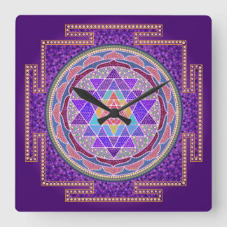 Lila Sri Yantra Wall Uhr