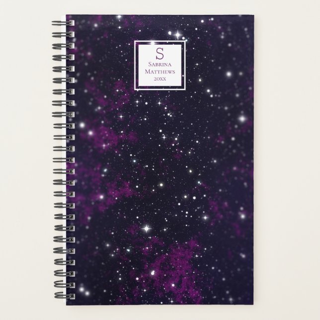 Lila Starry Sky Galaxy | Mit Monogramm Planer (Vorderseite)
