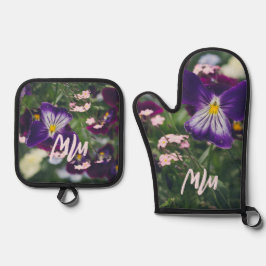 Lila Stiefmütterchen und rosa Vergessenmernots Ofenhandschuh & Topflappen-Set