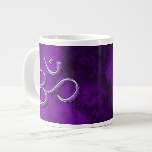 Lila Stone Om Jumbo-Tasse (Vorderseite Links)