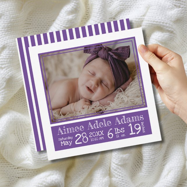 Lila Stripes Baby Foto Geburtsstunde Ankündigung (Von Creator hochgeladen)